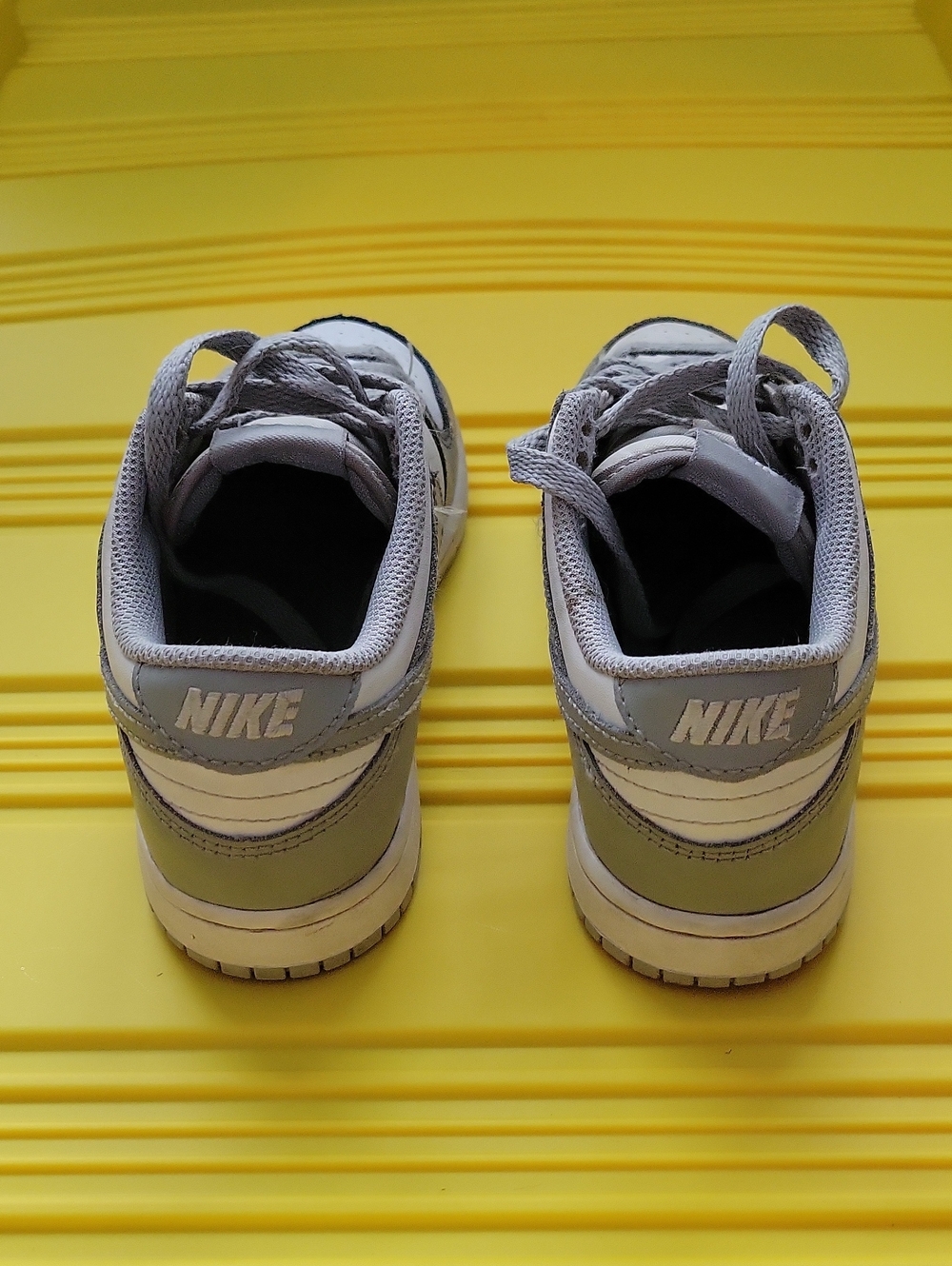 Nike Kids Dunk Low White and Gray - Picture 5 of 7